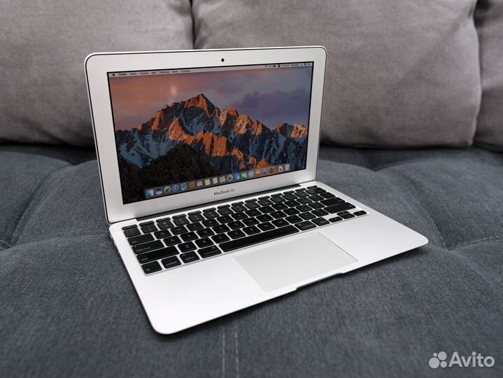 Apple MacBook Air 11.6 (Late 2010)