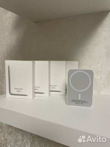 Беспроводная магнитная зарядка MagSafe на iPhone