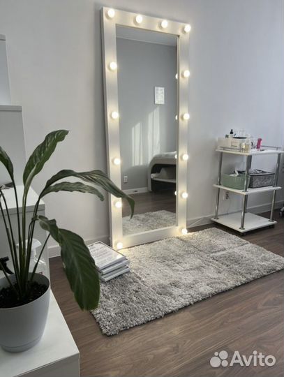 Напольные зеркала с подсветкой в полный рост