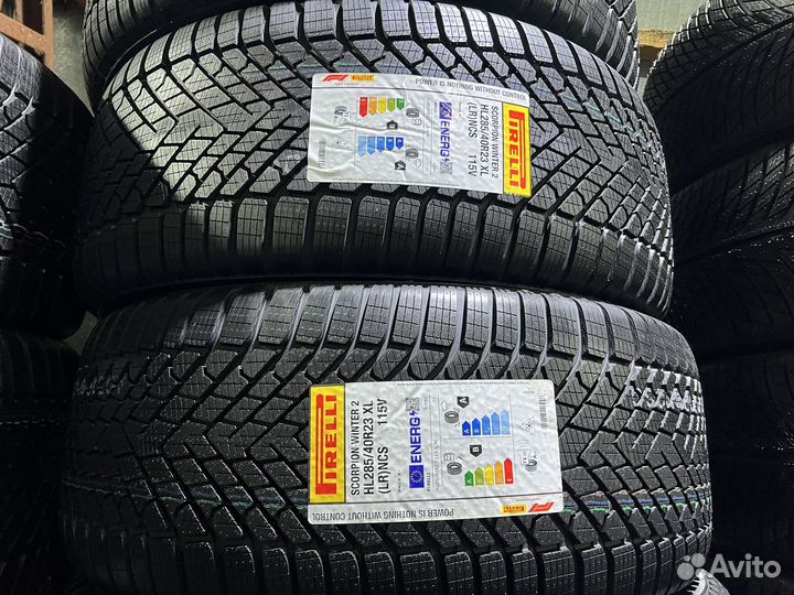 Pirelli Scorpion Winter 2 285/40 R23 119V