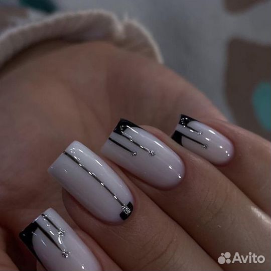 Нужна модель на маникюр