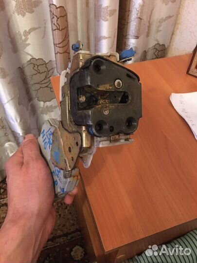 Замок двери nissan almera