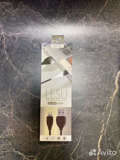 Зарядный кабель iPhone