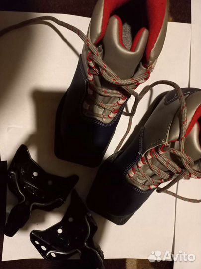 Лыжные ботинки