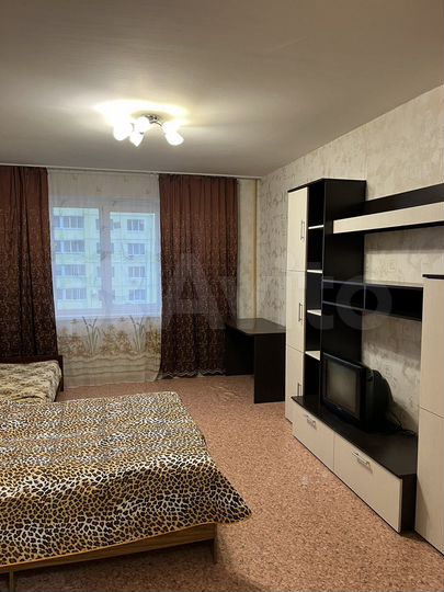 1-к. квартира, 38 м², 8/10 эт.