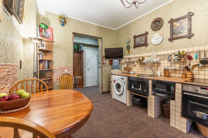 Комната 18 м² в 3-к., 2/4 эт.