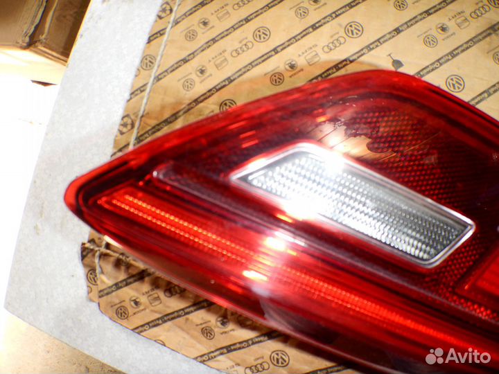 Фонарь левый внутренний Volkswagen Tiguan 2