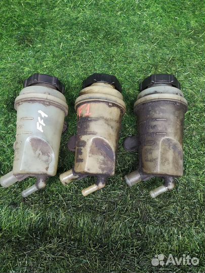 Бачок гидроусилителя Ford Focus