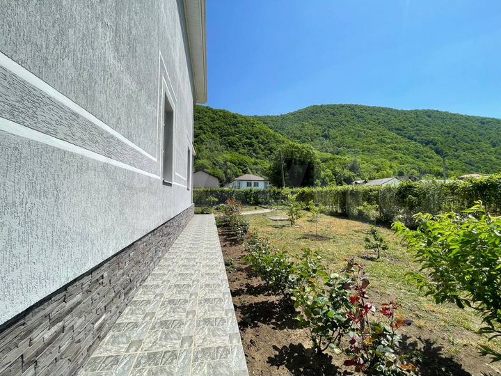 Дом 211 м² на участке 6 сот.