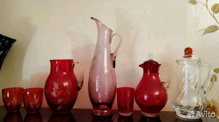 Кувшины графины цветное стекло, цветной хрусталь