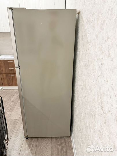 Холодильник бу требует ремонта