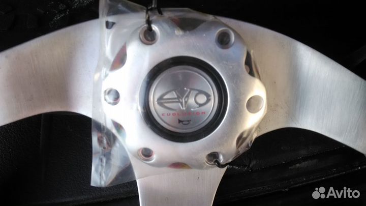 Продам спортивный руль