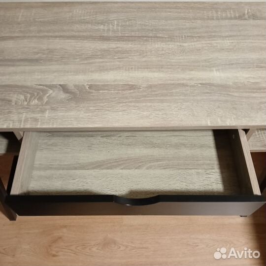 Стол компьютерный Jysk