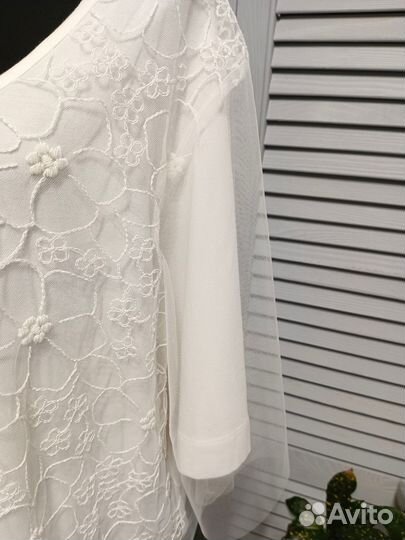 Блуза белая с вышивкой Италия размер XL