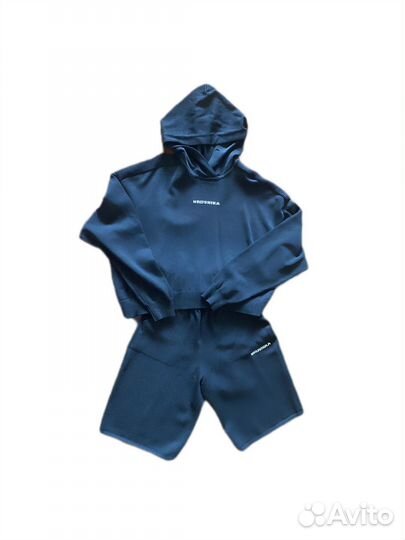 Костюм спортивный