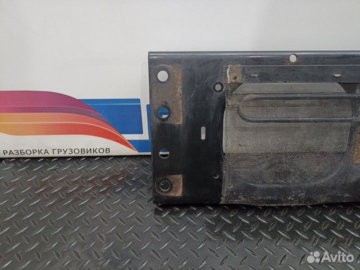 Кронштейн решетки радиатора Volvo FH