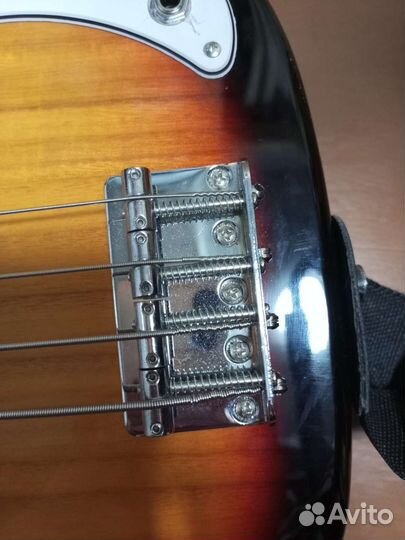 Бас гитара rocket