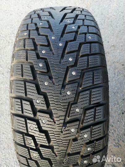 GT Radial Champiro IcePro 3 215/55 R17