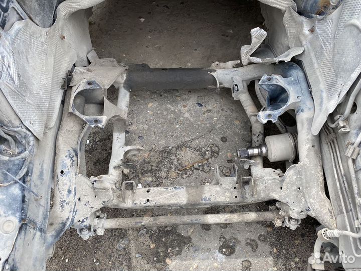 Подрамник Mercedes Bens w164 ml350