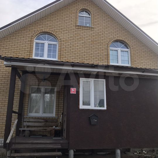 Коттедж 140 м² на участке 8 сот.