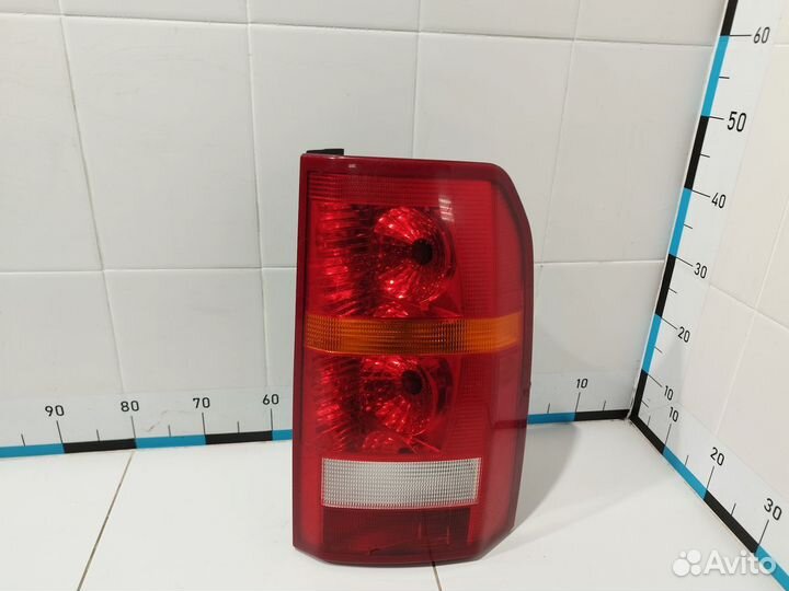 Фонарь задний правый Discovery III 2004-2009