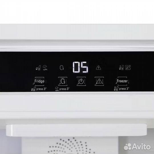 Холодильник Встраиваемый Ariston BCB 7525 E C AA