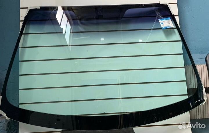 Лобовое стекло на Nissan Almera