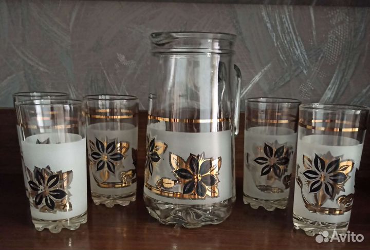 Кувшин и стаканы времён СССР