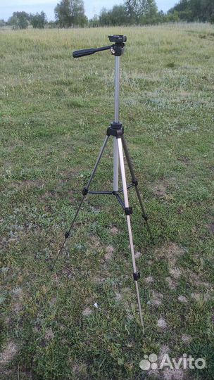 Штатив для фотоаппарата