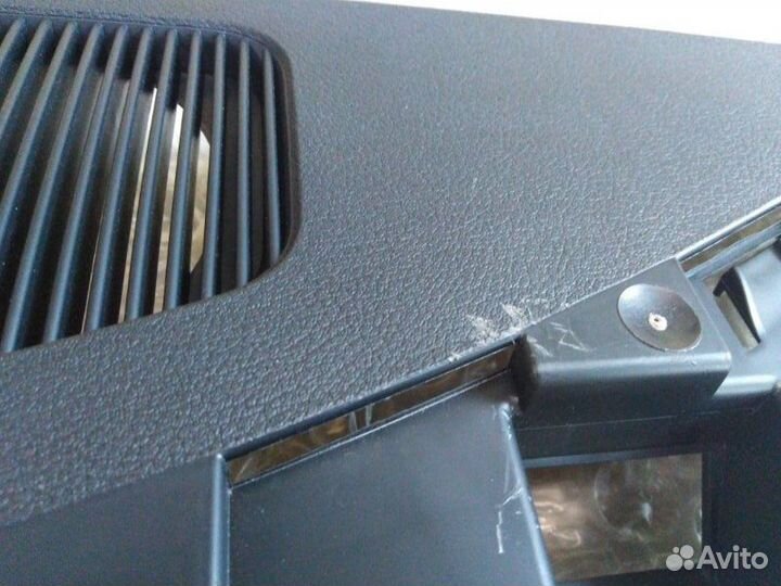 Опора задней полки левая Skoda Octavia 2001 - 2011