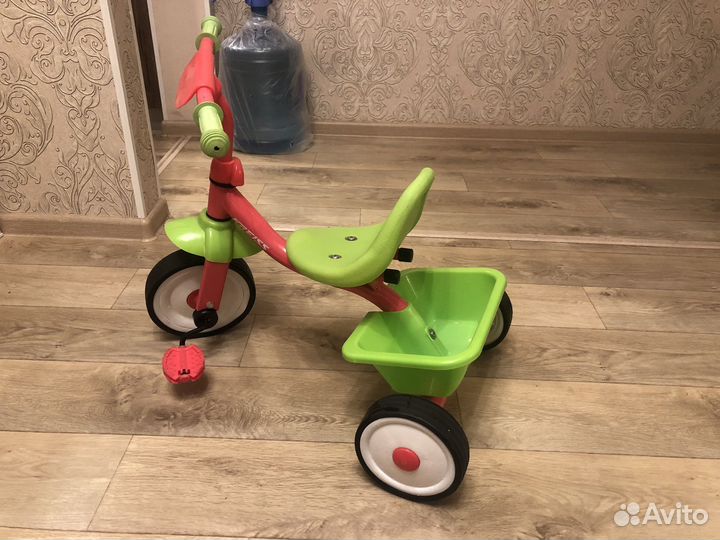 Трехколесный велосипед