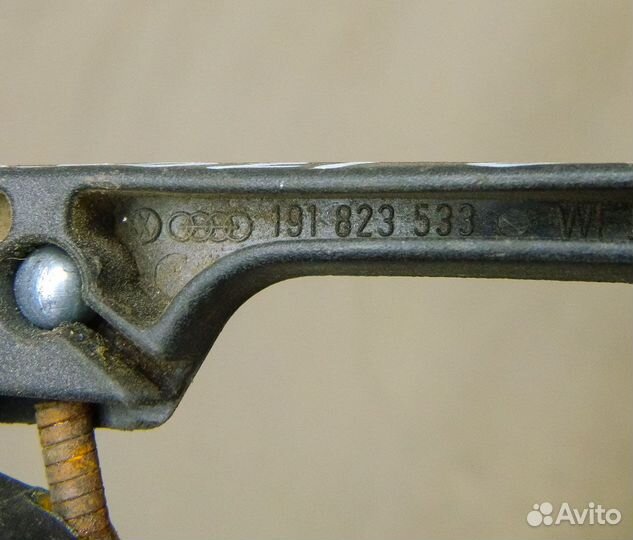 Трос капота VW Golf 2