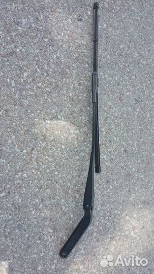 Рычаг стеклоочистителя сторона водителя Bmw X1 E84