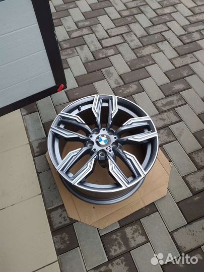 R18/5/112 BMW 760 стиль F48, G01, G20, G22, G30