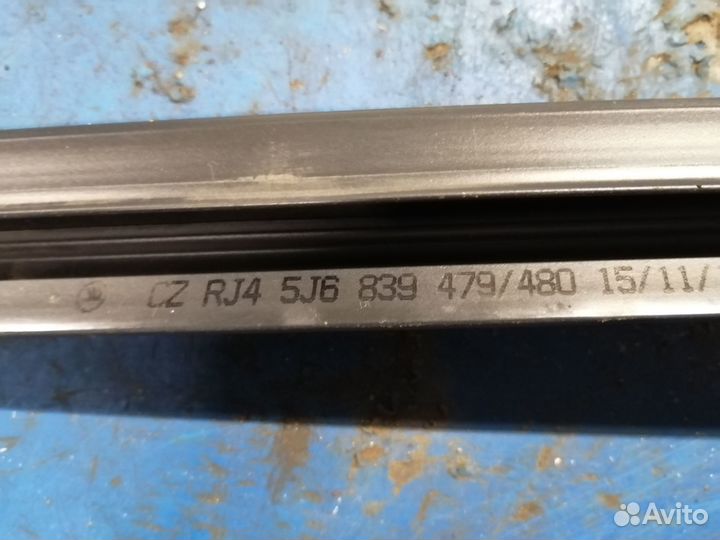 Бархотка внутренняя задней левой двери Фабия 2