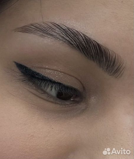 Мастер бровист