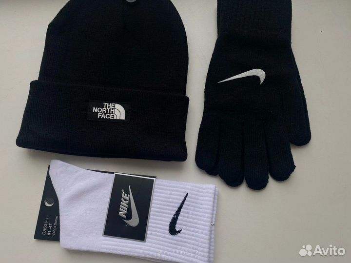 Комплект 3В1 Шапка TNF и перчатки nike