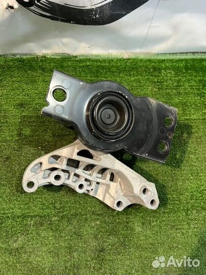 Подушка двигателя Nissan Serena GFC27 MR20(DD)