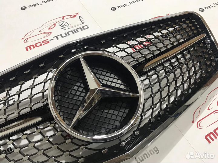 Решетка Mercedes Diamond W212 Black 09-12г