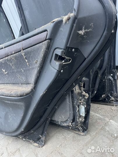 Двери на Мерседес w 203