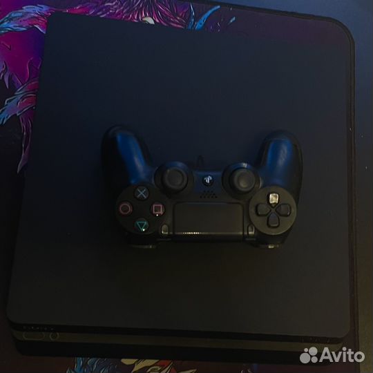 Playstation 4 slim + gamepad