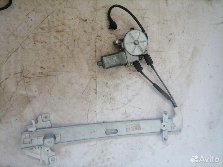 Стеклоподъемник задний правый Kia Sportage 1