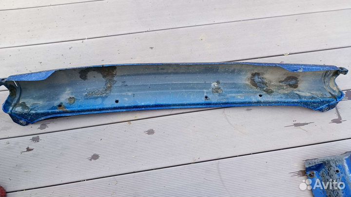 Бампер задний Toyota funcargo