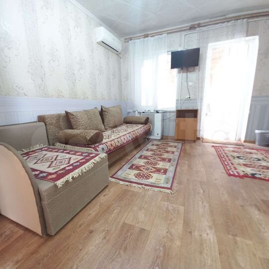 Дом 15 м² на участке 6 сот.