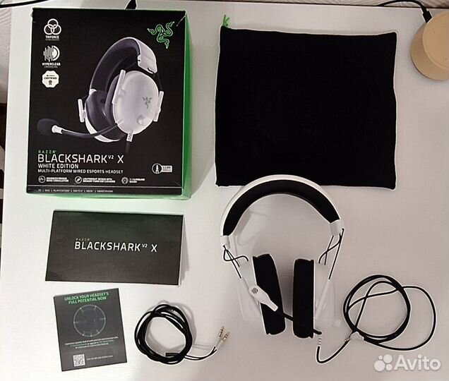 Продам наушники Razer BlackShark V2 X белые