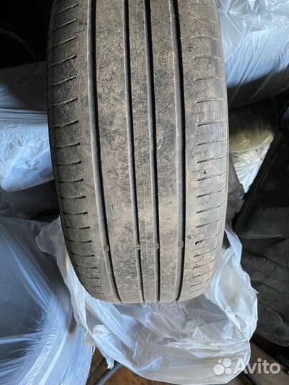 Yokohama BluEarth AE50 235/55 R18