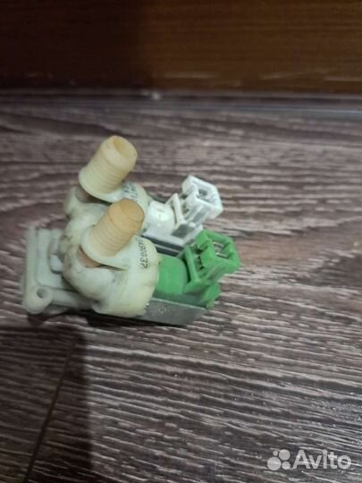 Клапан подачи воды ст.машины Zanussi 124947102