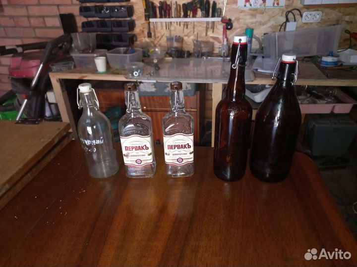 Бутылка с бугельной пробкой