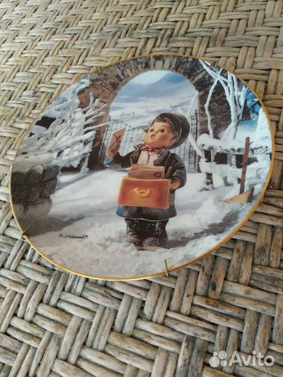 Настенная тарелка Hummel Goebel