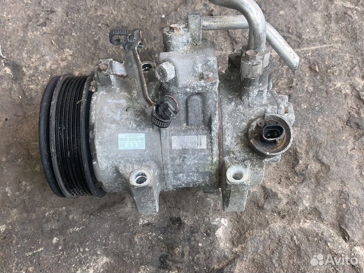 Компрессор кондиционера Toyota Corolla E150